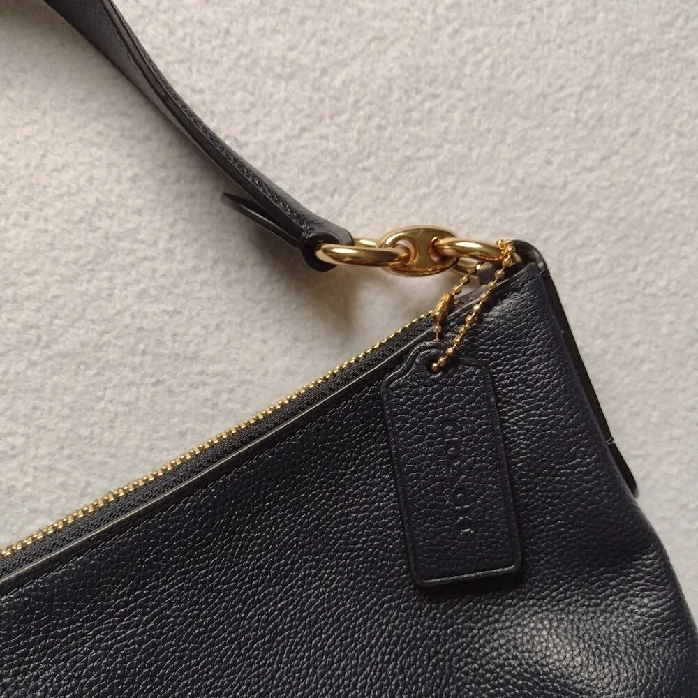 Coach Chelsea Hobo Bag in Navy Pebbled Leather High Quality Purse - Picture 4 of 11